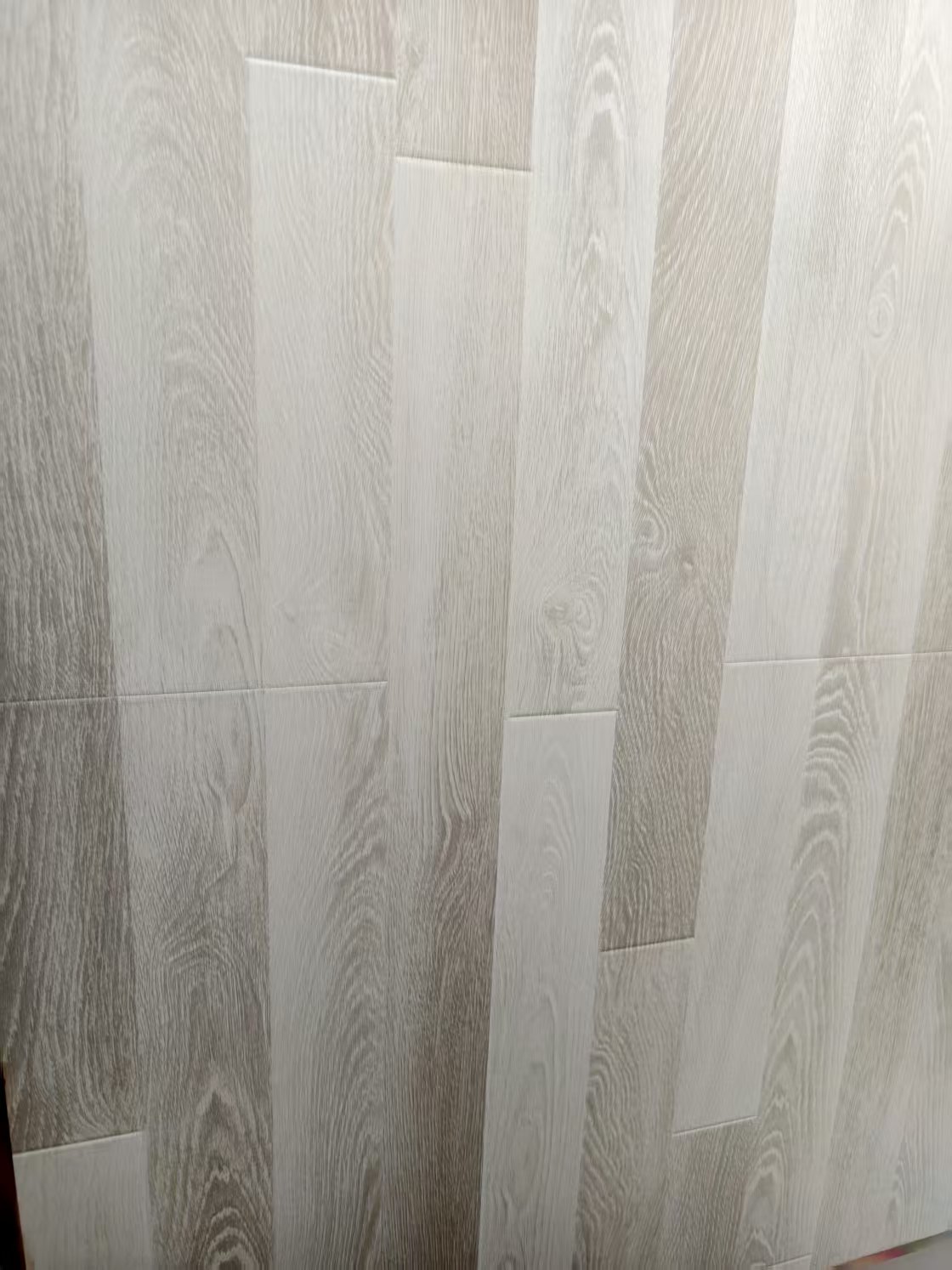 High-density synchronous molded floor