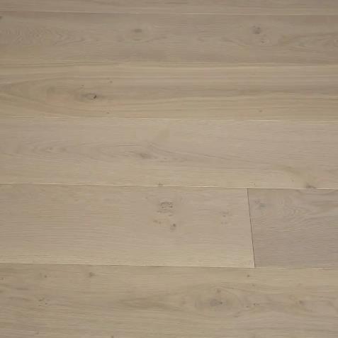 أرضية خشبية من خشب البلوط الطبيعي 8 ملم