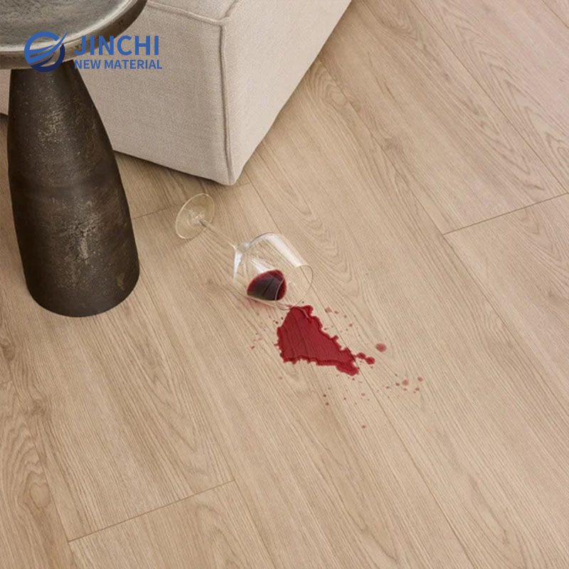 12 mm wasserfester Laminatboden