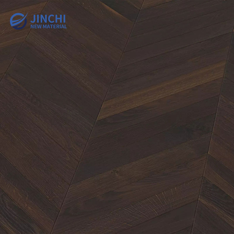 Pavimenti in legno massello Chevron rovere affumicato