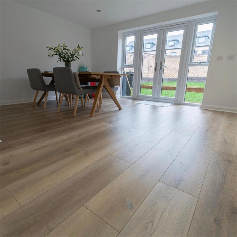 Pardoseală laminată impermeabilă de 10 mm