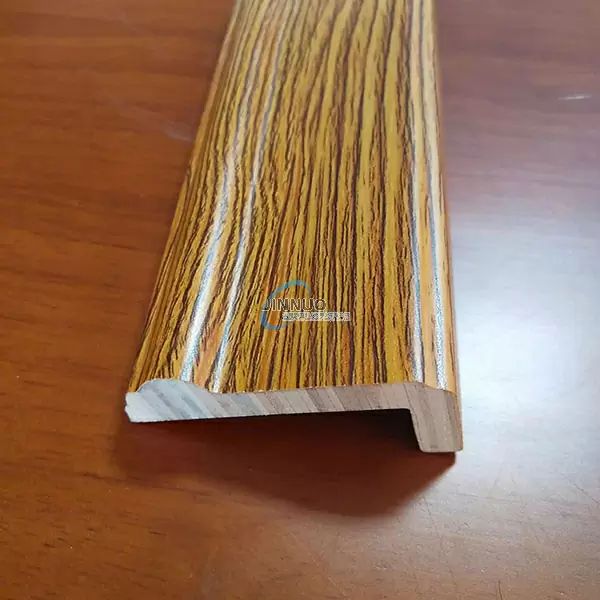 Moulding Wood by Moulding Machine Wood