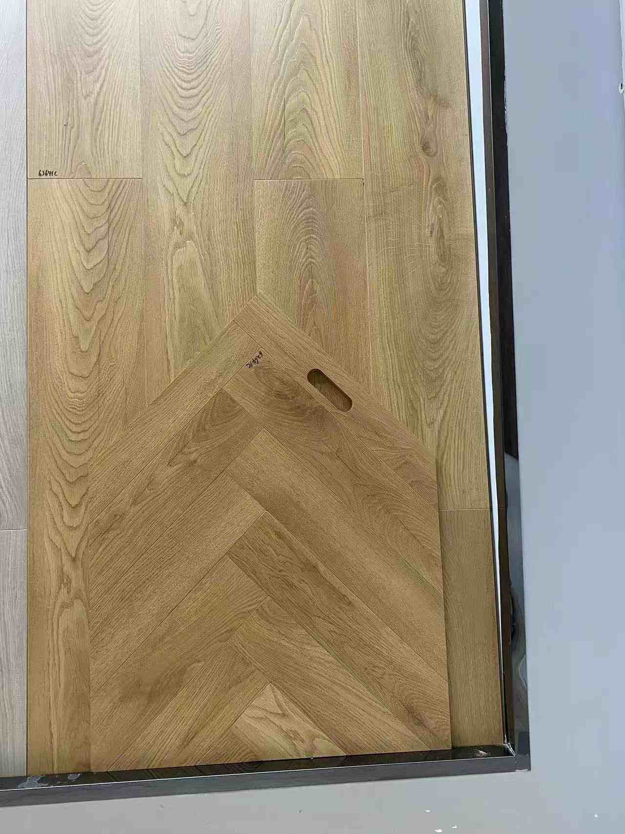 Model sincron de înaltă densitate