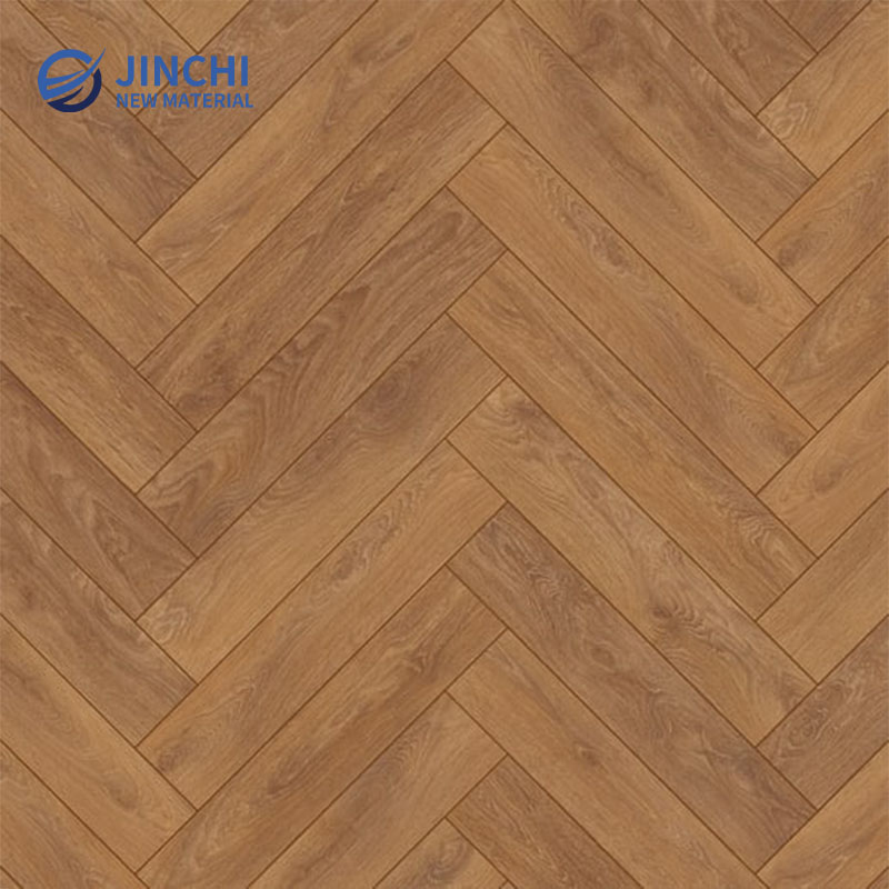 Eichenparkett im Fischgrätmuster