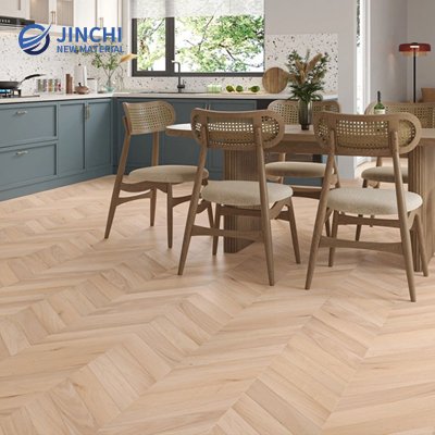 Противоскользящее взаимоблокирующееся напольное покрытие SPC Chevron