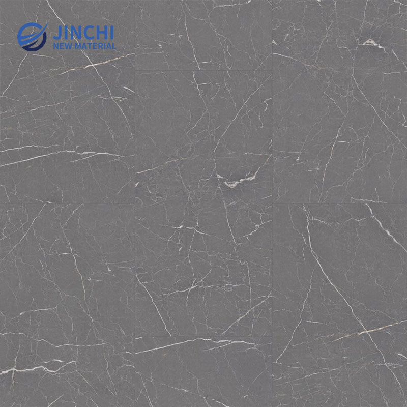Suelos SPC impermeables con superficie de mármol