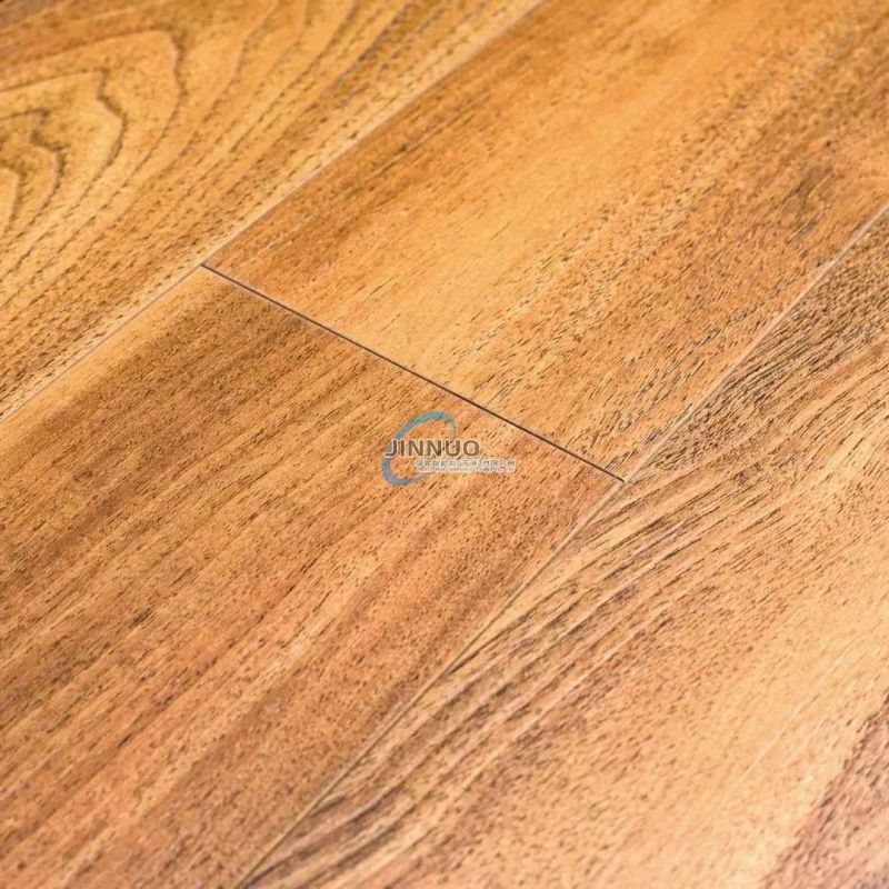 Hochglänzender, leicht zu reinigender 12-mm-Laminatboden