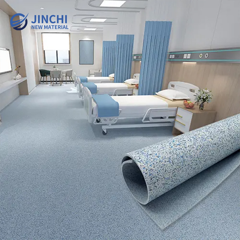 Рулонное ПВХ-покрытие с высокими противоскользящими свойствами