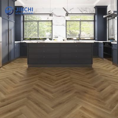 Massivholzboden aus Eiche Natur – Fischgrätmuster