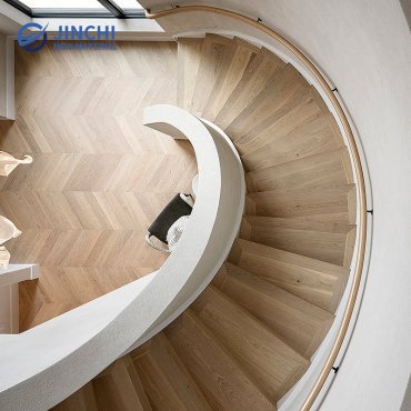 SPC Eiche Chevron Umweltfreundlicher geräuschdämmender Bodenbelag