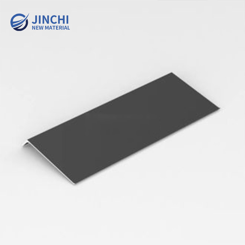 Плоский алюминиевый плинтус