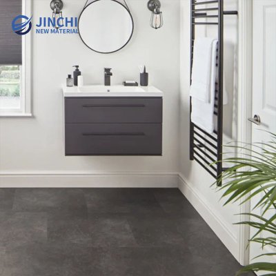 Podłoga LVT samoprzylepna, odporna na zarysowania, w kolorze antracytowym, o wyglądzie kamienia