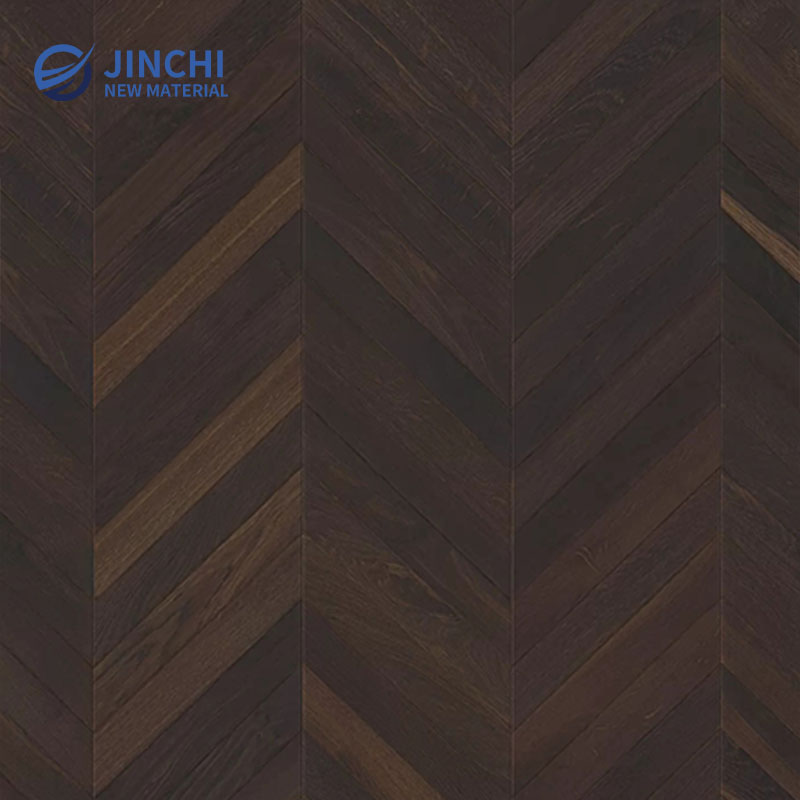 Pavimenti in legno massello Chevron rovere affumicato