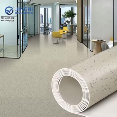 Рулонное противоскользящее ПВХ-покрытие, цвет «сланцево-серый».