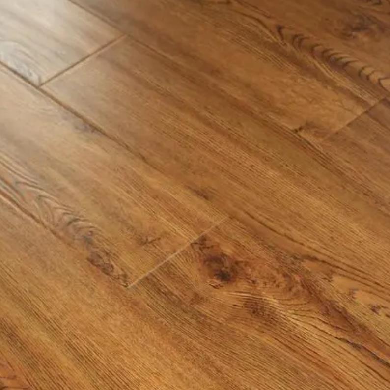 Piso laminado em parquet de madeira